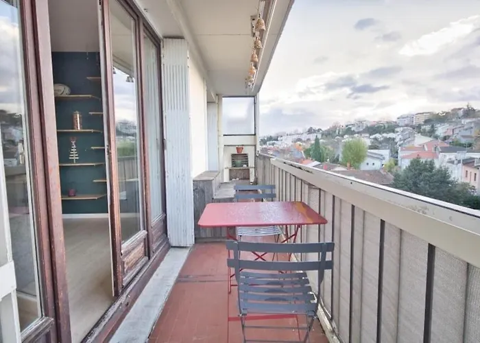 アパート *grand T3*lumineux*vue*parking* *